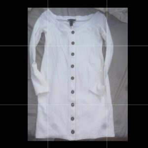 white long sleeve dress